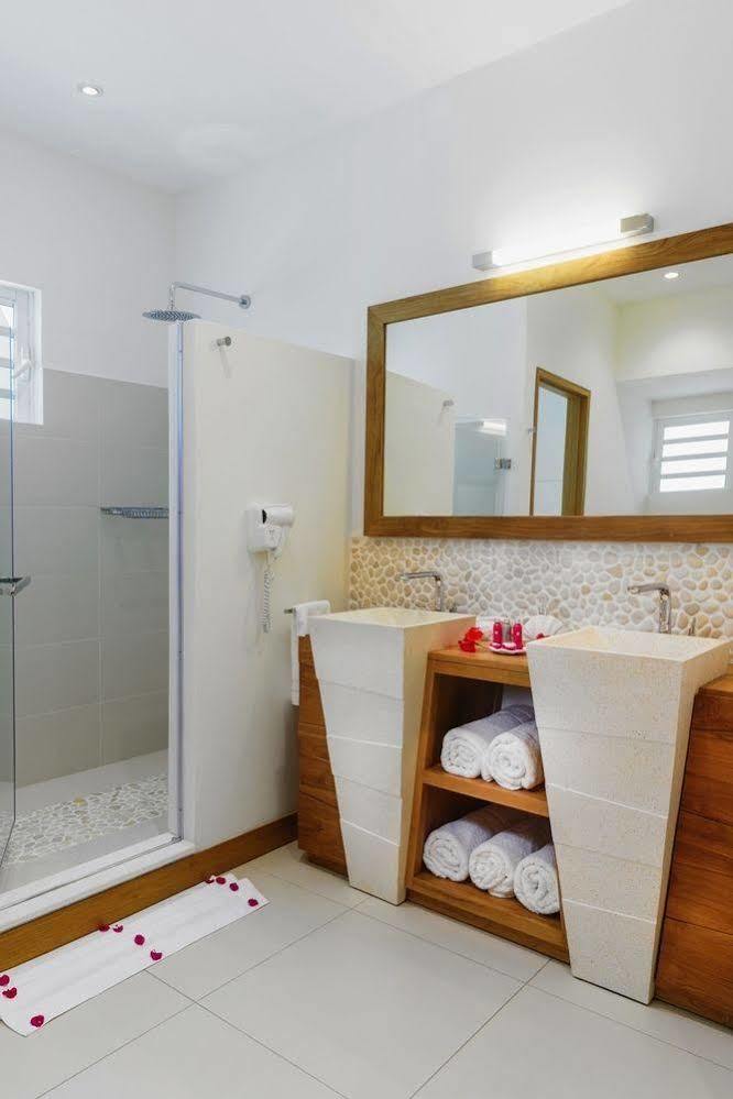 Myra Seafront Suites With Lov Cap Malheureux Dış mekan fotoğraf