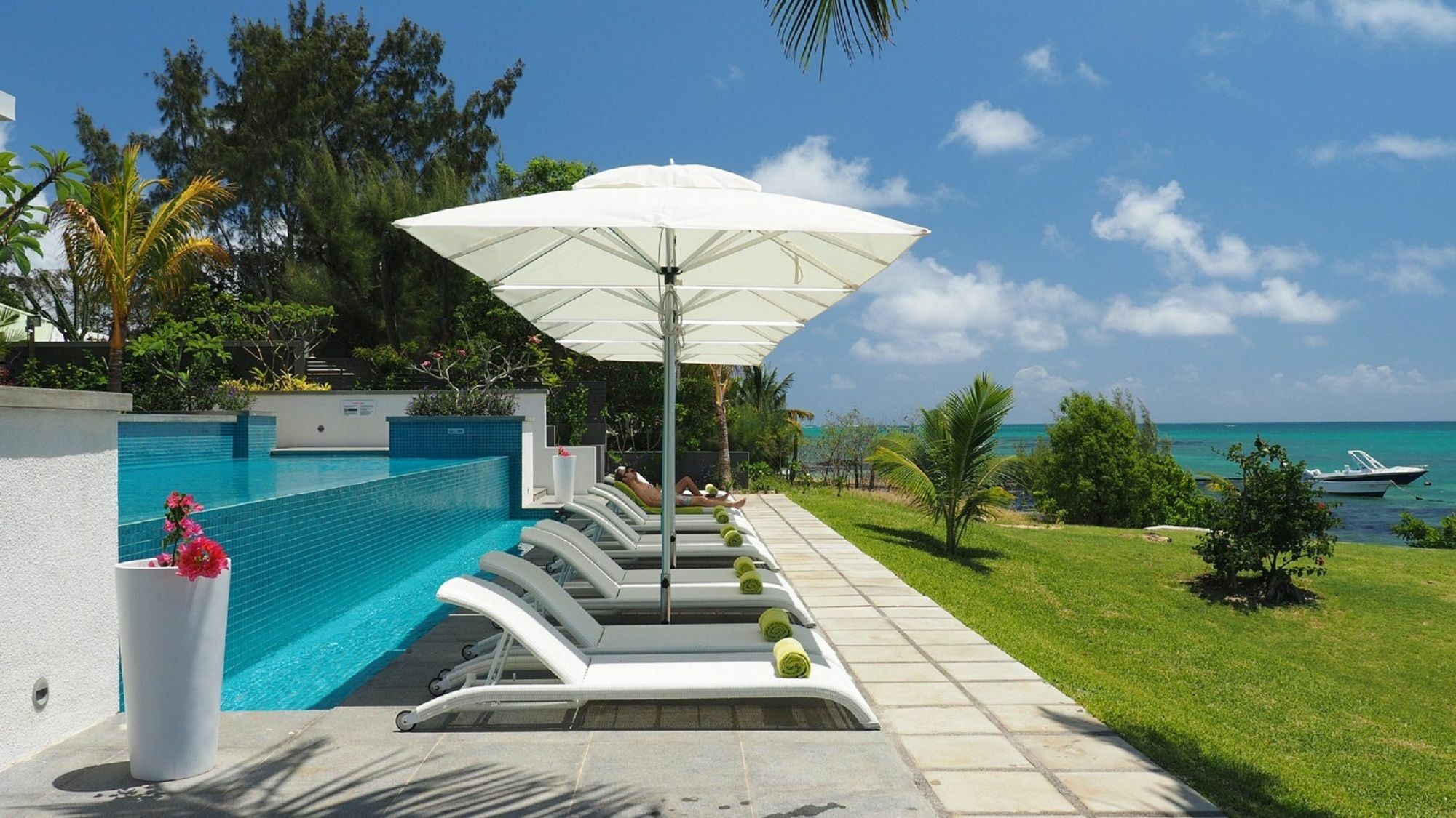 Myra Seafront Suites With Lov Cap Malheureux Dış mekan fotoğraf